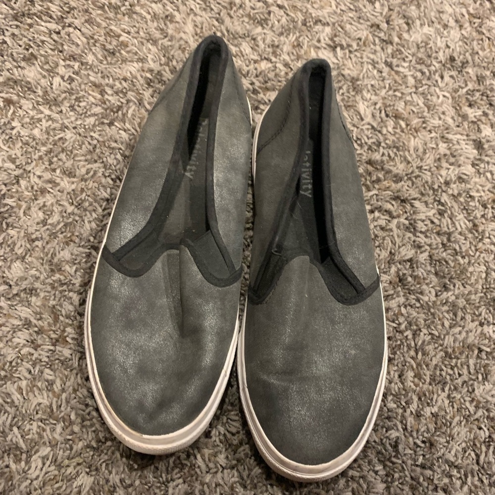 Women’s Relativity Flat